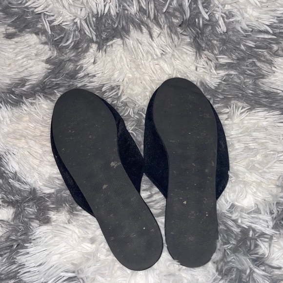✨Victoria Secret Slippers - Picture 3 of 6